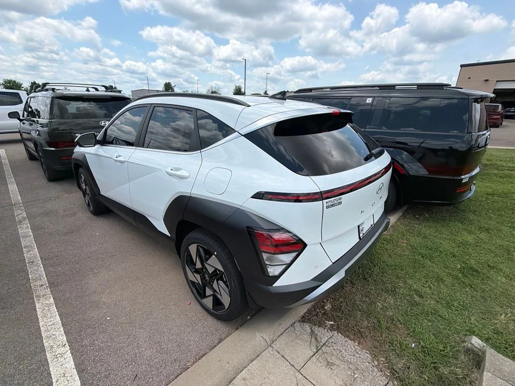 New 2026 Atlas White Hyundai Limited image 3
