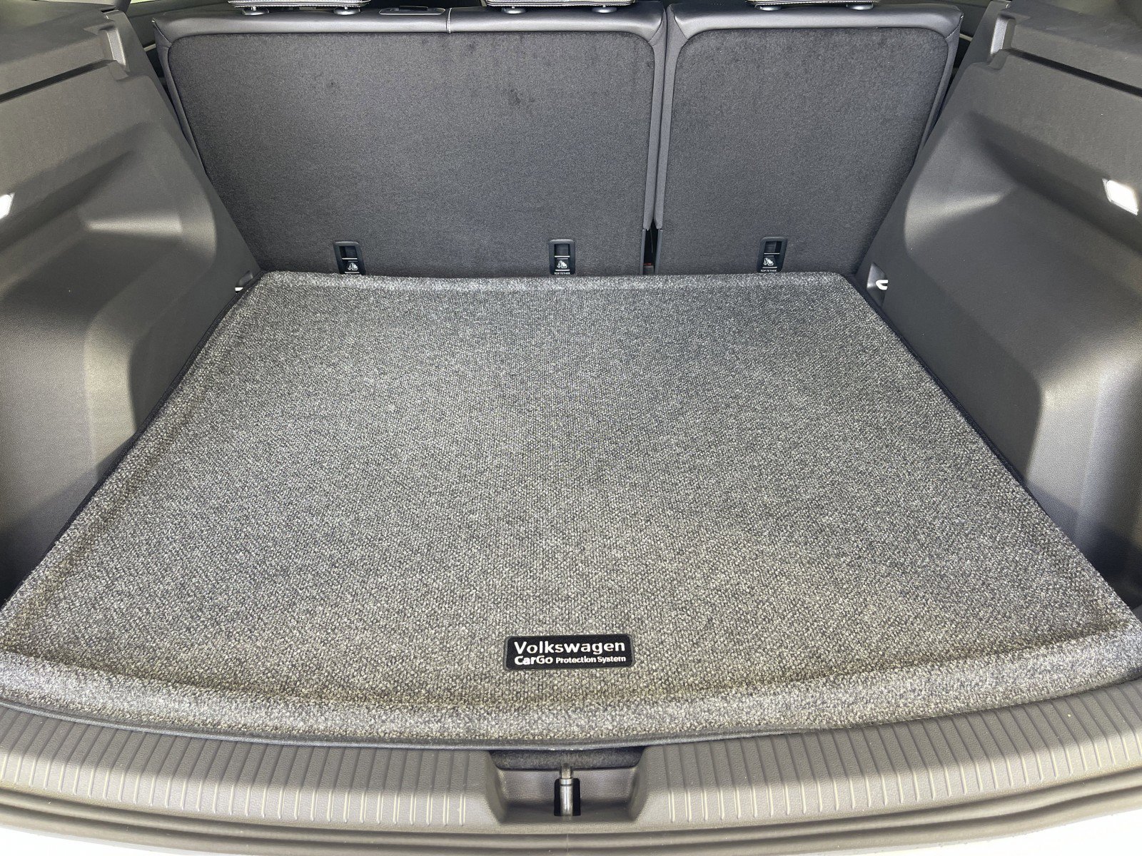 New 2026 Opal White Pearl Volkswagen 2.0T SE image 35