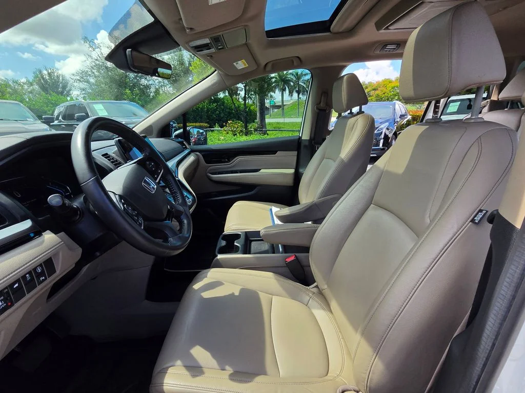 Used 2024 White Honda Touring image 20