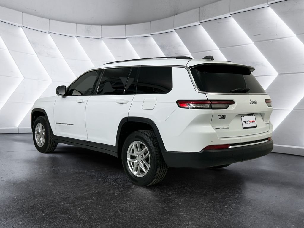 Used 2021 White Jeep Laredo image 6