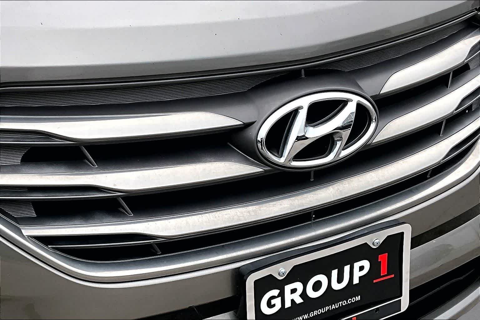 Used 2017 Mineral Gray Hyundai 2.4L image 29