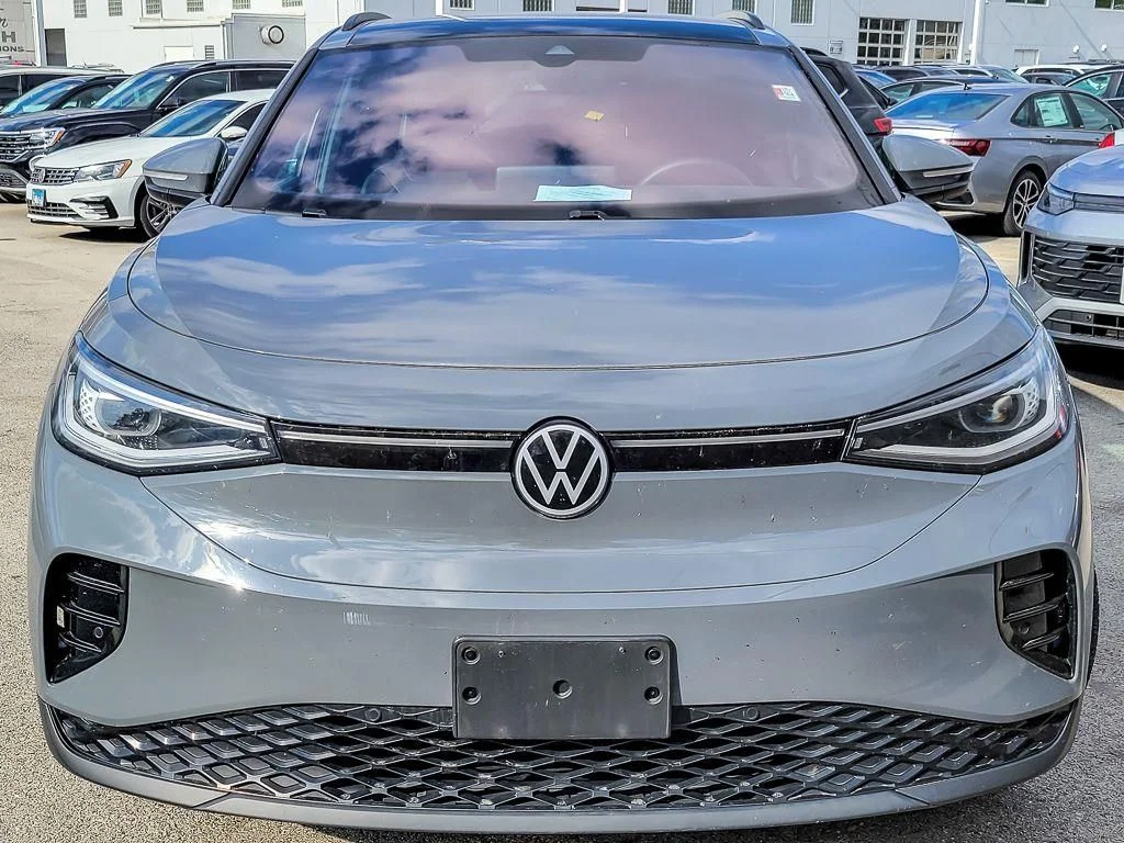 Used 2023 Volkswagen ID.4 PRO S with VIN 1V2WNPE89PC024677 for sale in Oak Lawn, IL