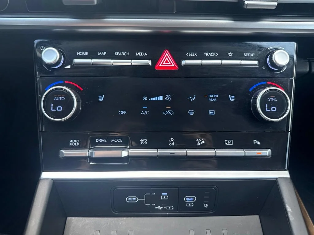 Used 2024  Hyundai SEL image 22