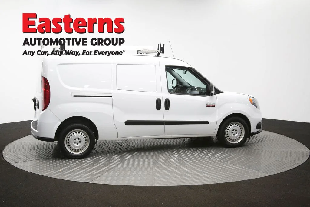 Used 2022 White Ram Base image 43