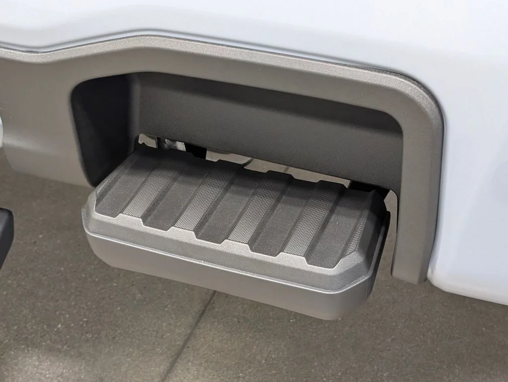 New 2026 Glacier Gray Metallic Tri-Coat Ford F-250® Lariat® image 31
