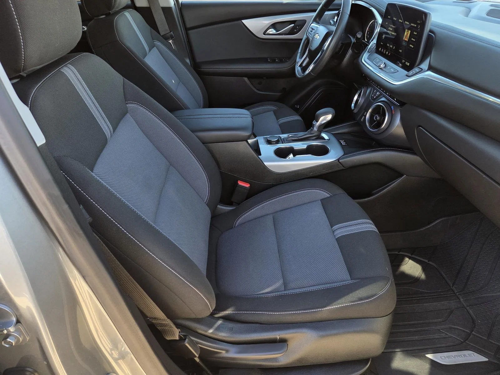 Used 2024 Sterling Gray Metallic Chevrolet LT image 37
