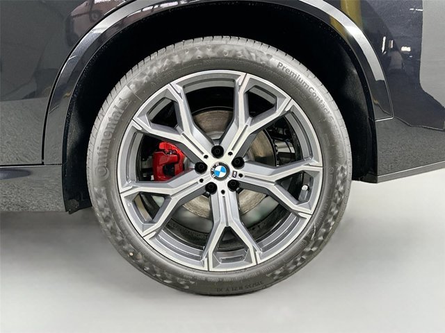 Used 2026 Black Sapphire Metallic BMW xDrive40i image 62