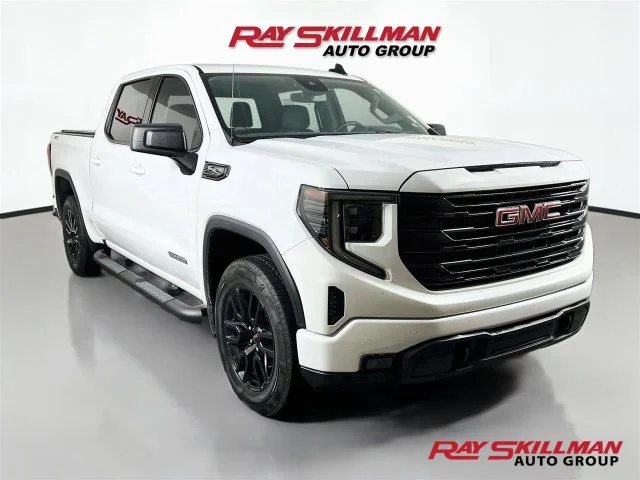 Used 2024 White GMC Elevation image 1