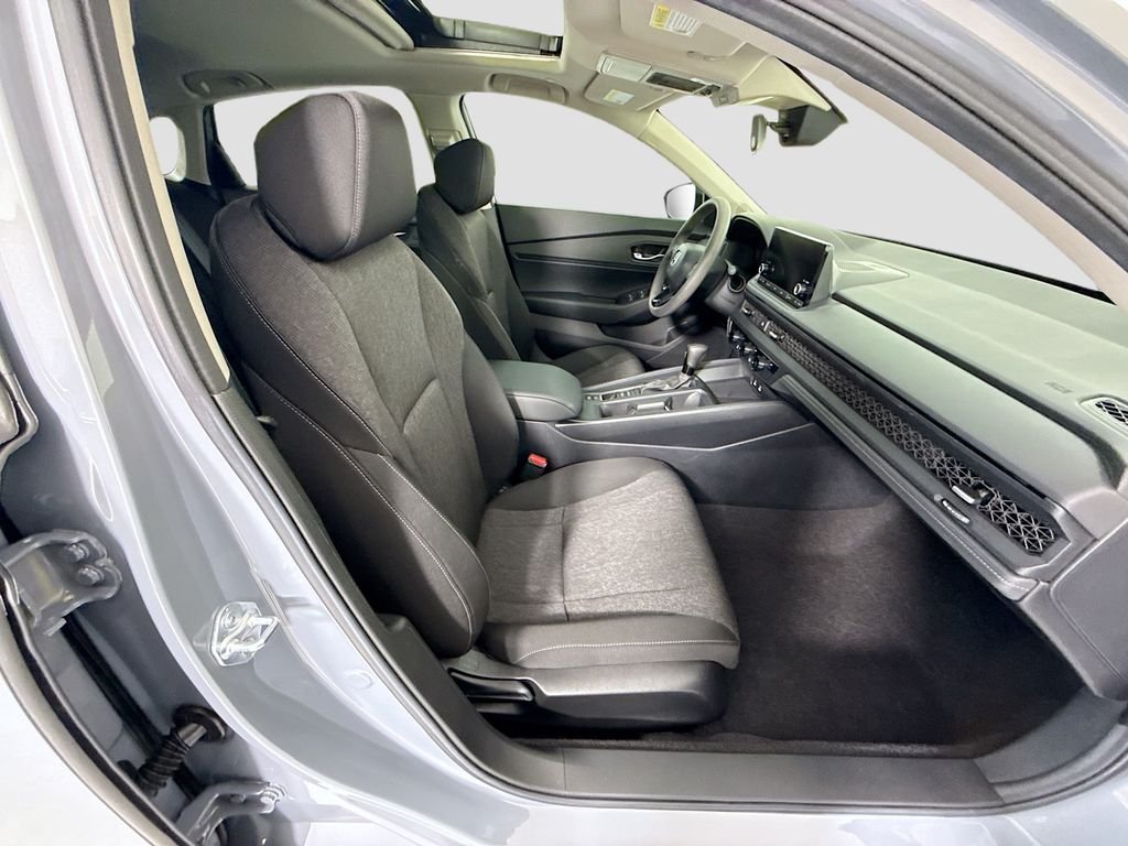 Certified Used 2025 Urban Gray Pearl Honda SE image 20
