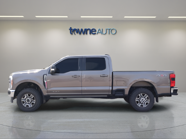 Used 2023 Gray Ford Lariat image 4