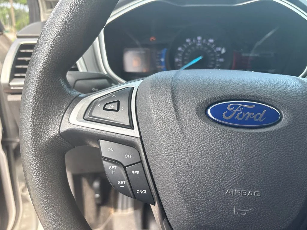 Used 2016 White Ford SE image 21