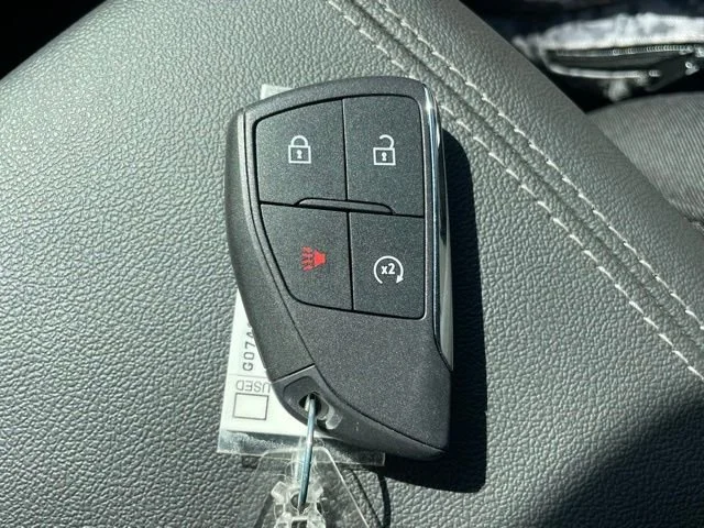 New 2026 Onyx Black GMC Elevation image 23