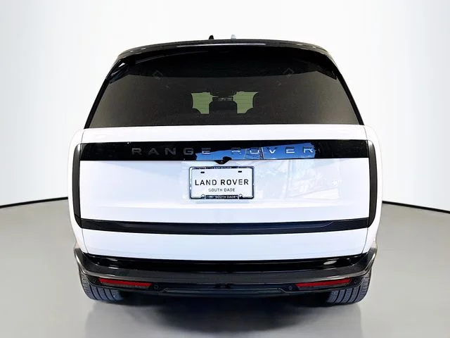 New 2026 Fuji White Land Rover SE image 6