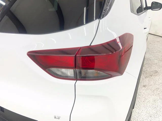 Used 2025 White Chevrolet LT image 12