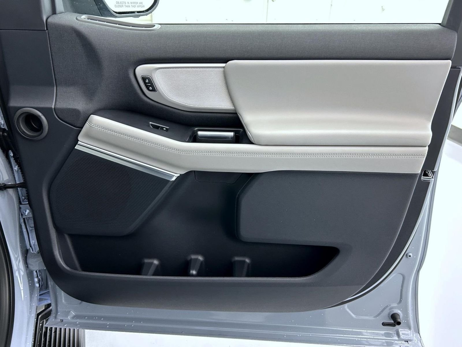 New 2027 Glacier Gray Metallic Tri-Coat Ford Active image 16