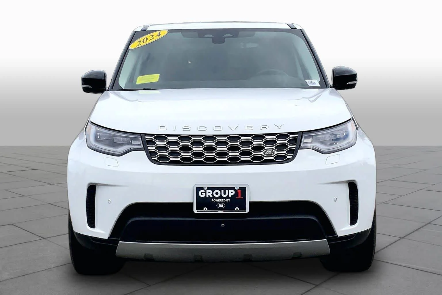 Used 2024 Fuji White Land Rover S image 4