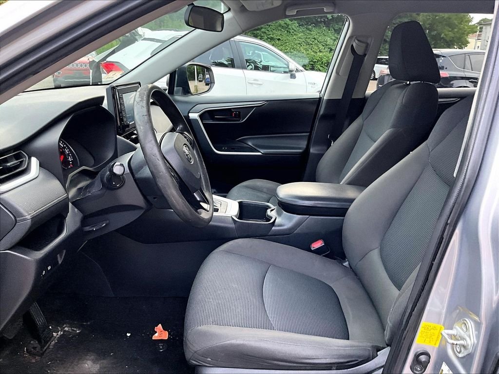 Used 2022 Silver Toyota LE image 4