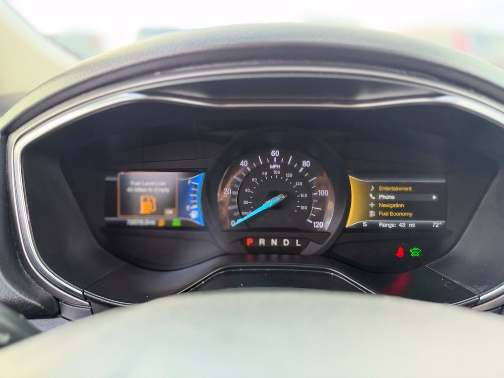 Used 2019 Ingot Silver Ford SE image 10