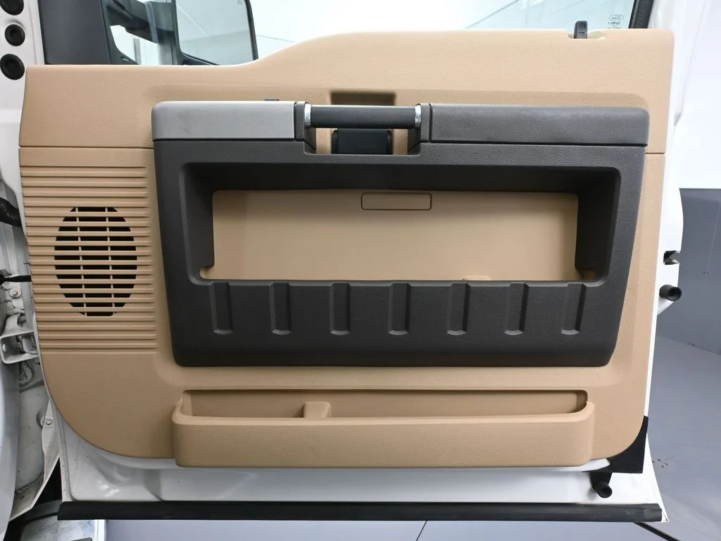 Used 2015 White Ford Lariat image 36