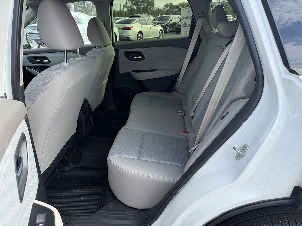 Used 2023 Pearl White TriCoat Nissan SV image 13