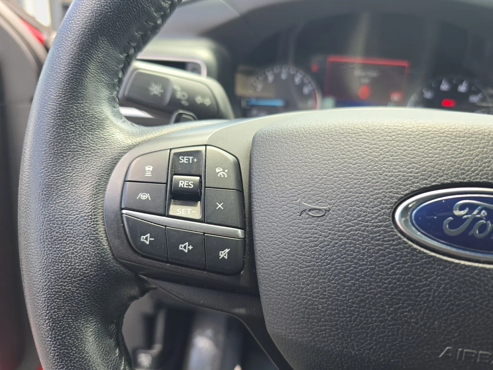 Used 2020 Red Ford XLT image 22