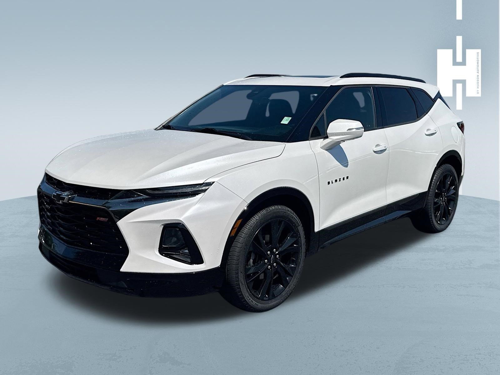 Used 2020 Iridescent Pearl Tricoat Chevrolet RS image 3