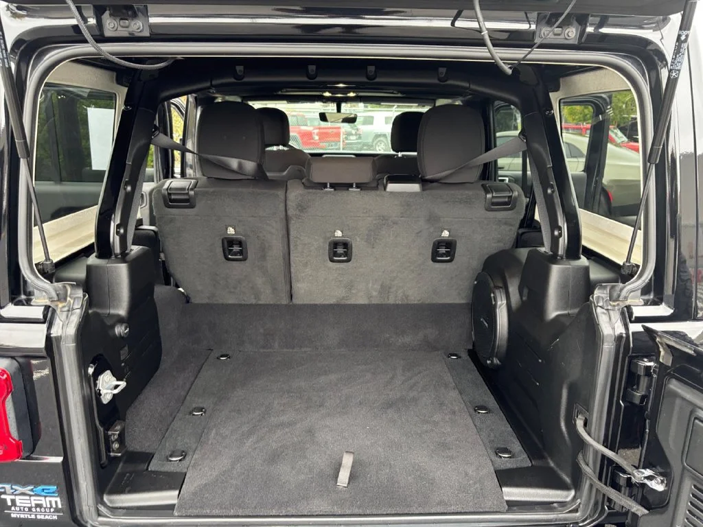 Used 2023 Black Jeep Rubicon 4xe image 29