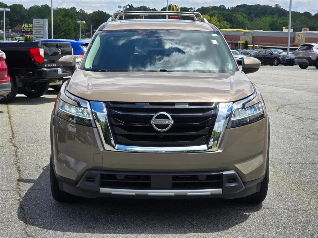 Used 2024 Beige Nissan Platinum image 22