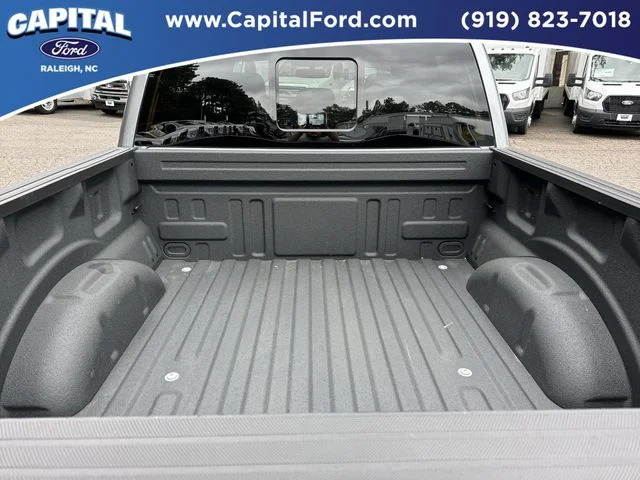 Used 2025 Silver Ford XLT image 16