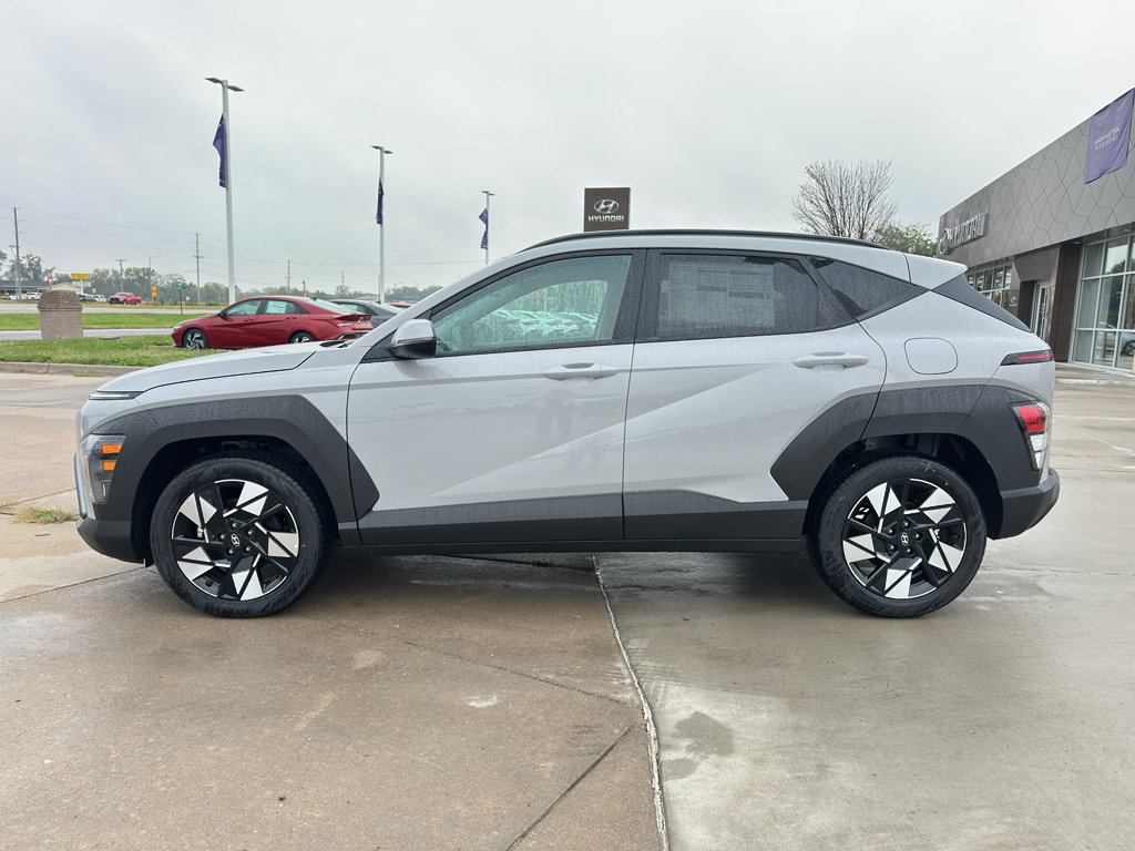 Used 2025 Cyber Gray Metallic Hyundai SEL Convenience image 4