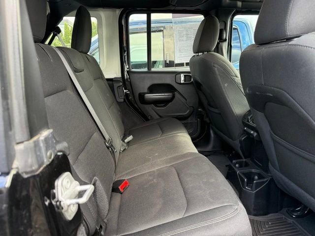 Used 2020 Black Clearcoat Jeep Sport S image 13
