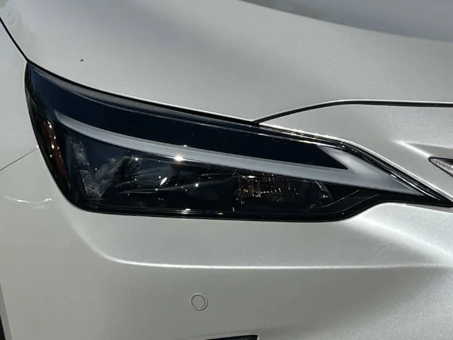 Certified Used 2025 EMINENT WHITE PEARL Lexus 350h Premium image 9