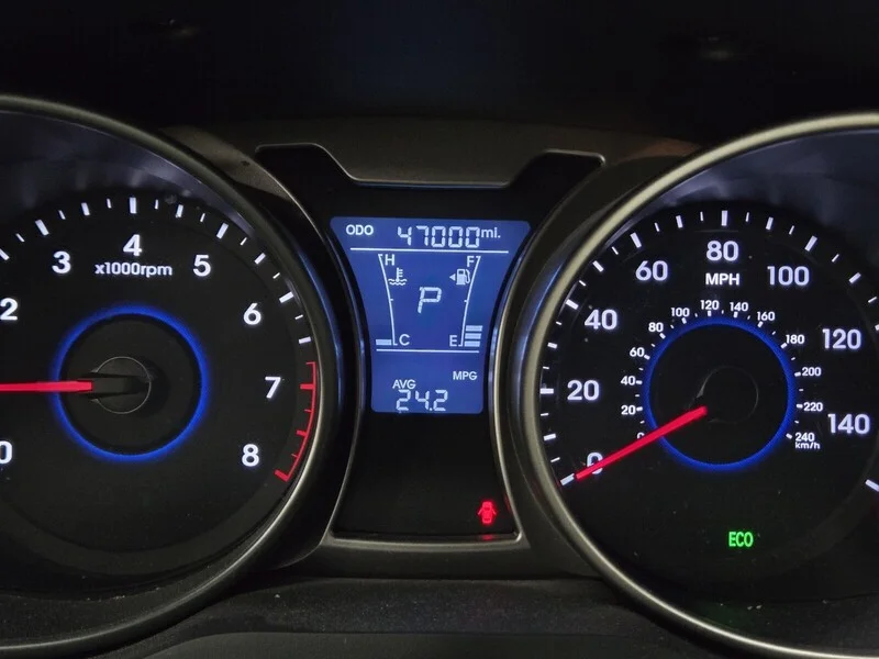 Used 2015 Pacific Blue Pearl Hyundai 3DR CPE AT image 16