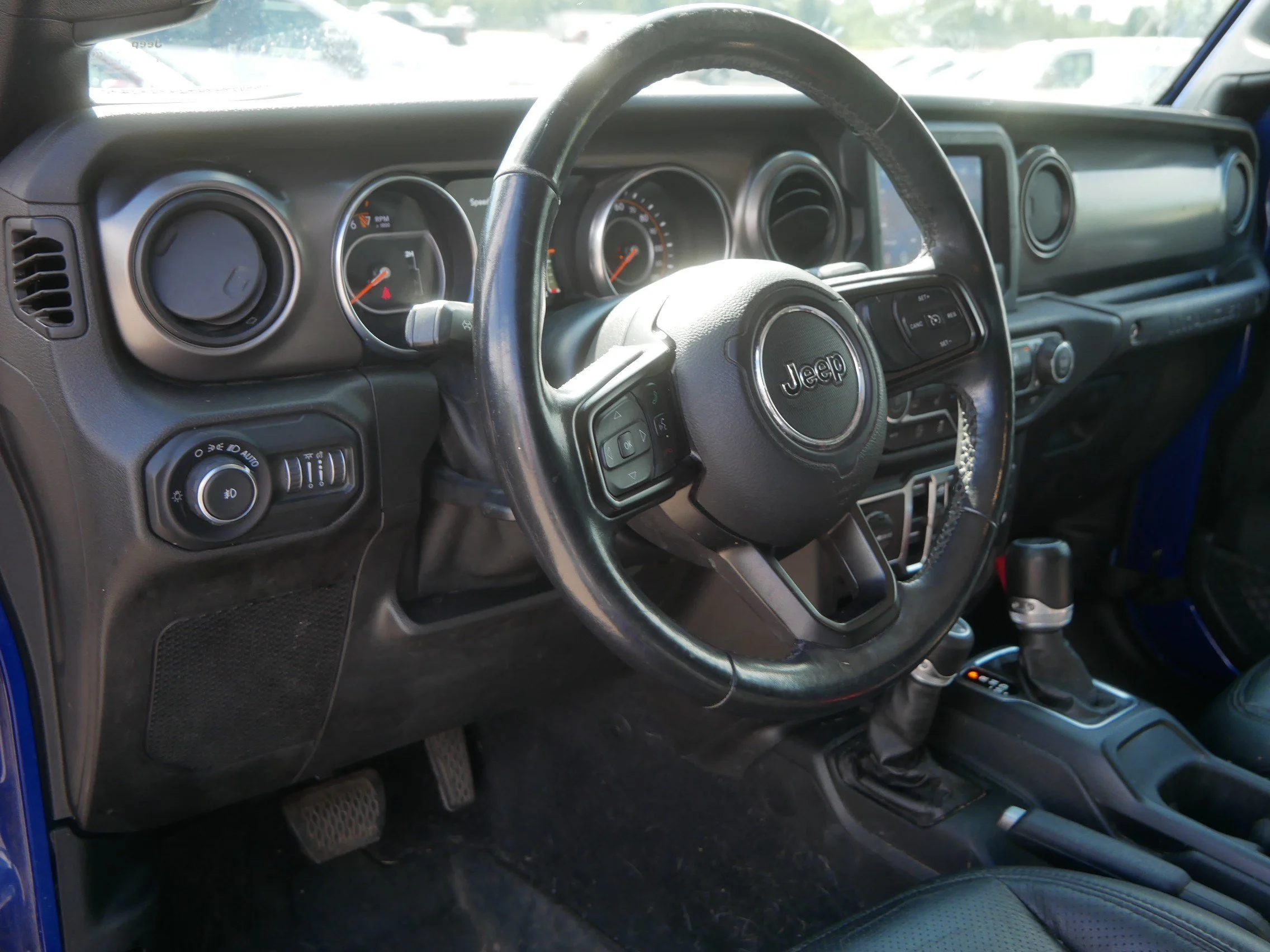 Used 2019 Ocean Blue Metallic Clearcoat Jeep Sport S image 17