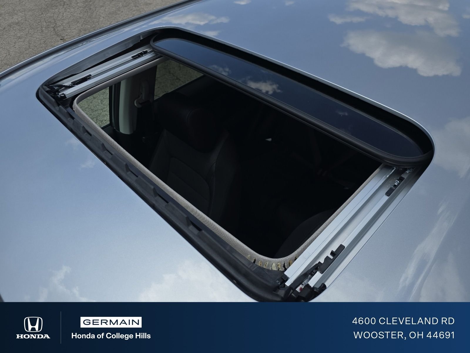 New 2026 Solar Silver Metallic Honda EX image 3