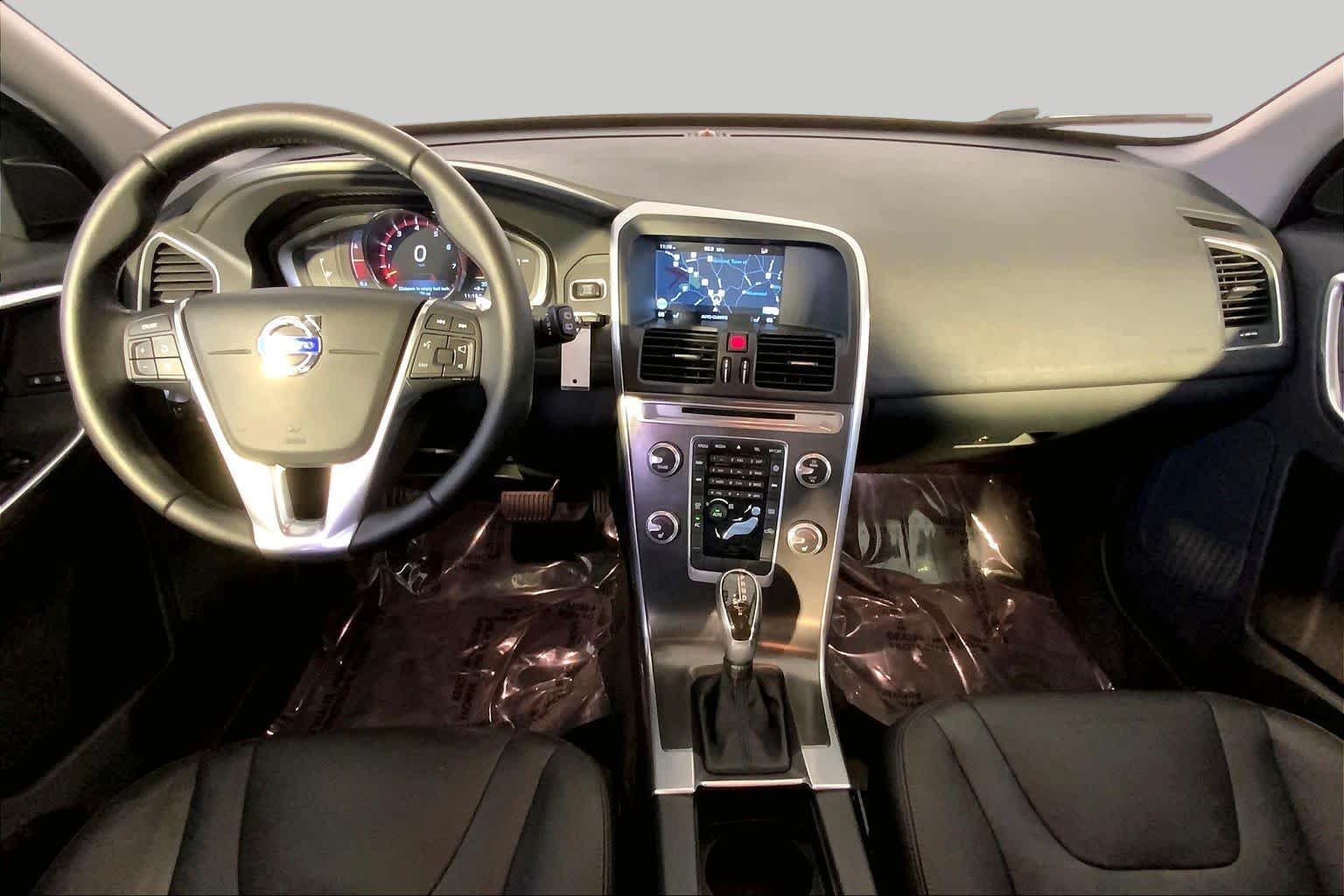 Used 2015 Bright Silver Metallic Volvo T6 image 15