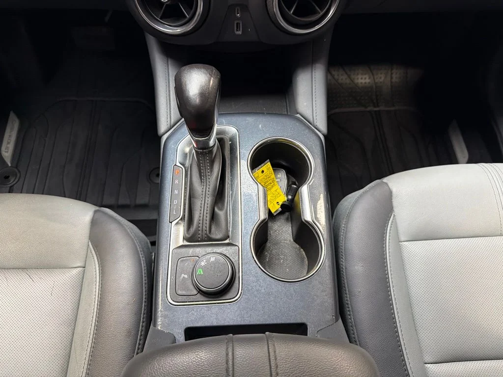 Used 2020 Summit White Chevrolet LT image 22