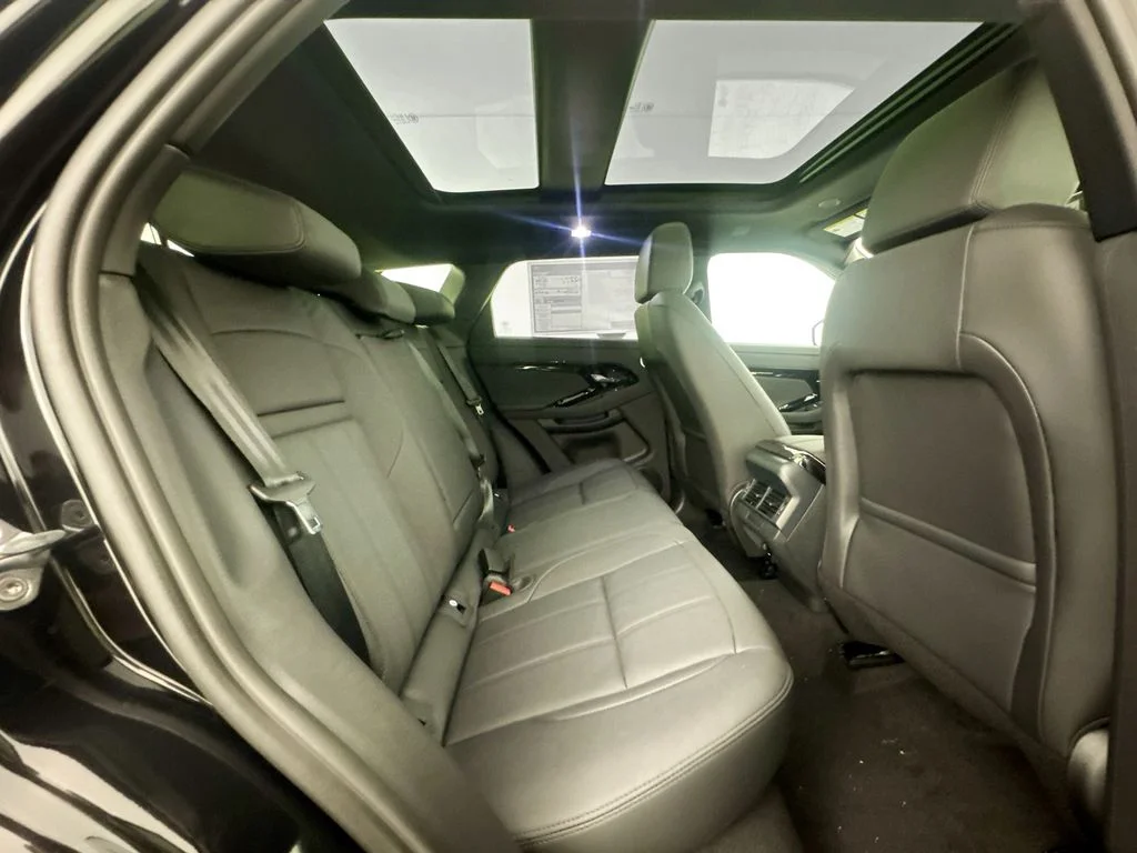 New 2026 Santorini Black Land Rover Core S image 27