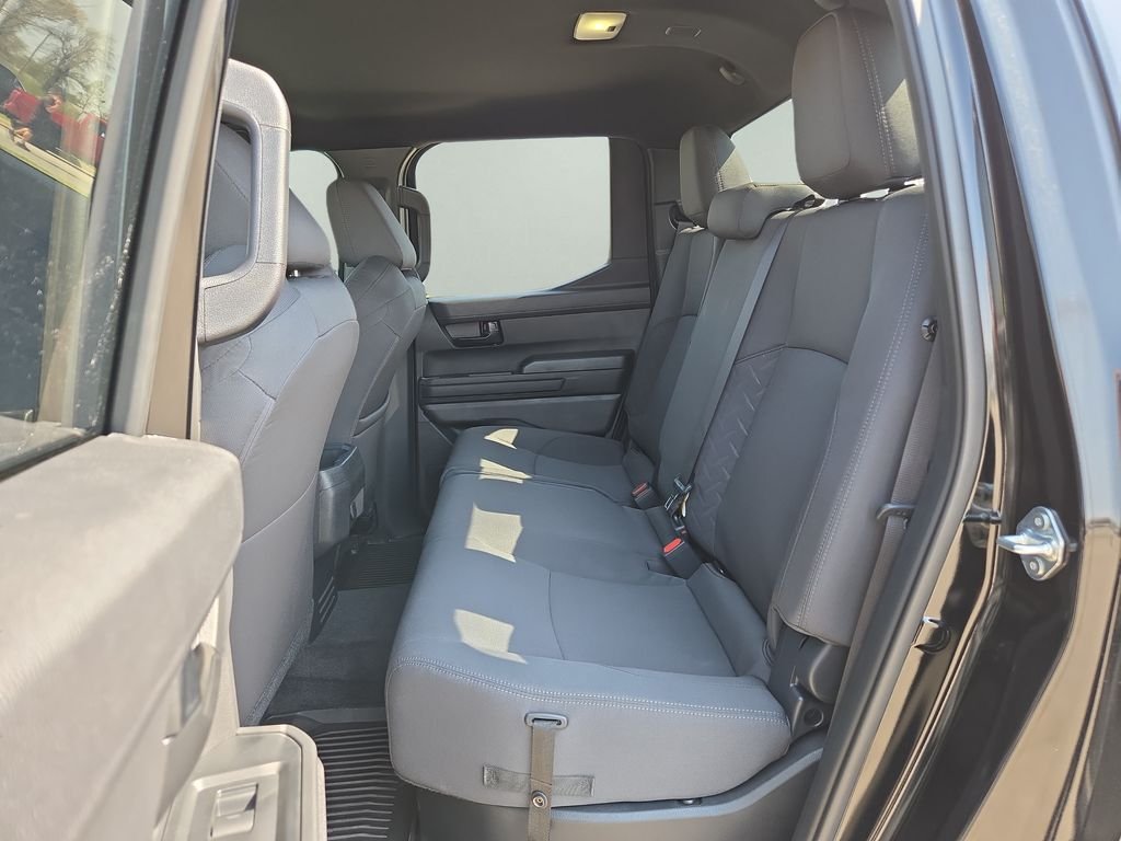2025 Toyota Tacoma SR5 - Photo 12