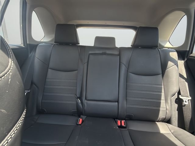 Used 2025 Silver Toyota XLE Premium image 29