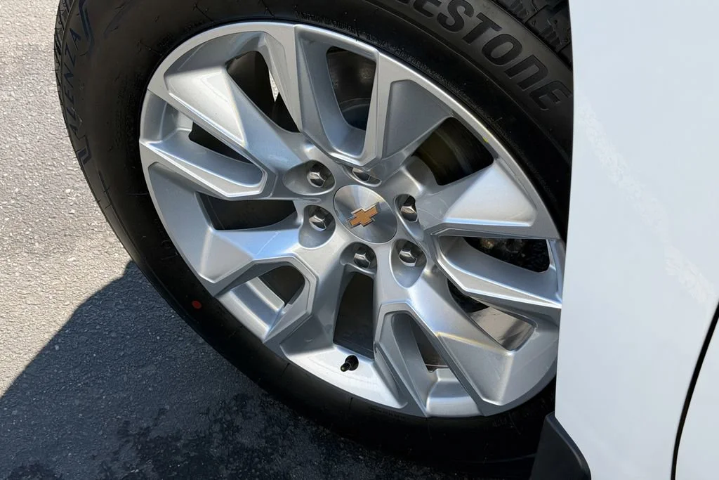 New 2026 Summit White Chevrolet Custom image 12