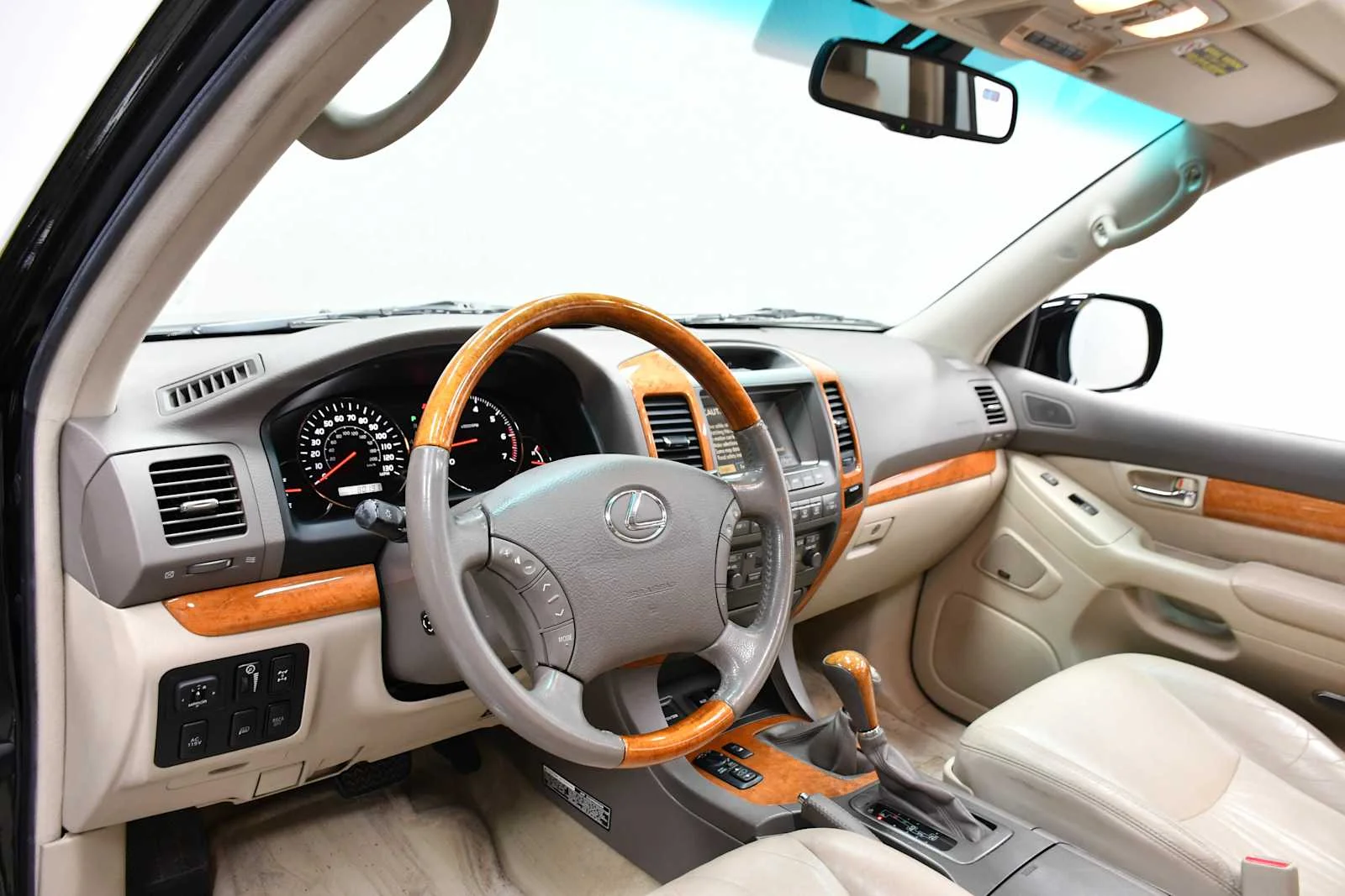 Used 2007 Black Onyx Lexus  image 17