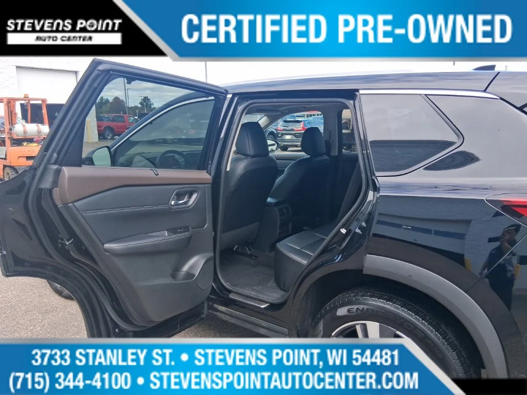 Used 2023 Super Black Nissan SL image 31