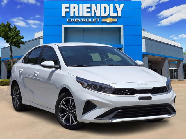 2023 Kia Forte LXS AT's photo