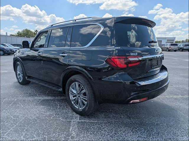 Used 2023 Mineral Black INFINITI LUXE image 5