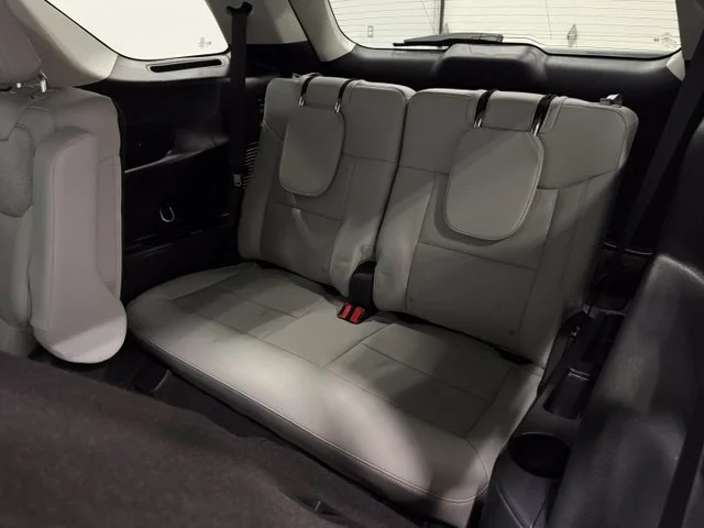 Used 2025 Black Ford Platinum image 34