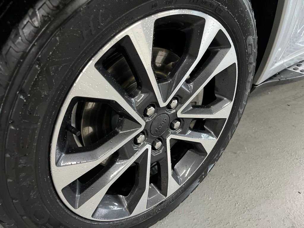 Used 2021 Silver Jeep Overland image 11