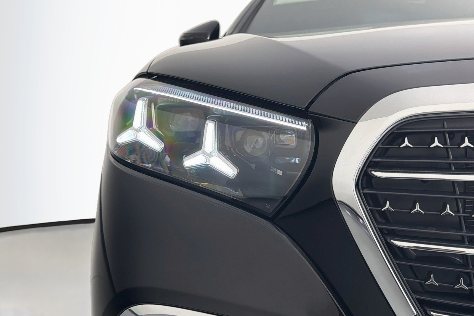 New 2027 Obsidian Black Metallic Mercedes-Benz S 580 4MATIC® Sedan image 15