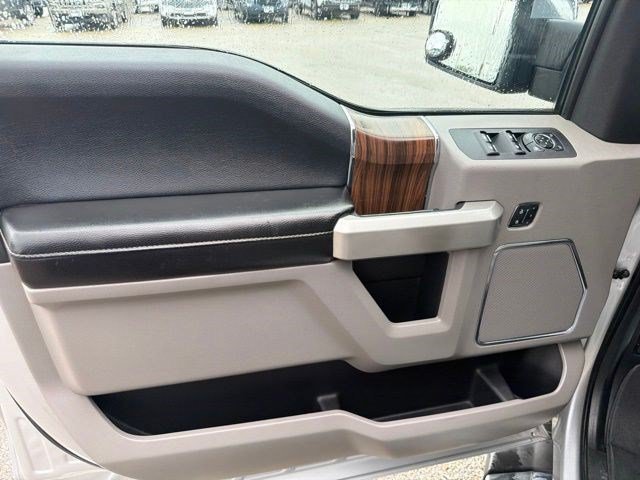 Used 2015 Ingot Silver Metallic Ford Lariat image 11