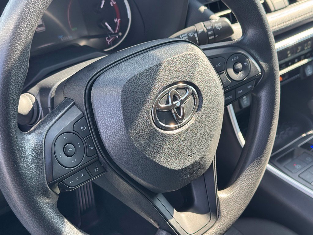 Used 2024 White Toyota XLE image 17